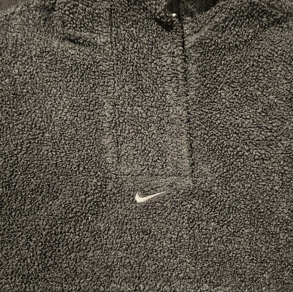 Nike High-Pile Fleece Big Kids' (Girls') Therma-FIT Training Jacket‎ - Sz M